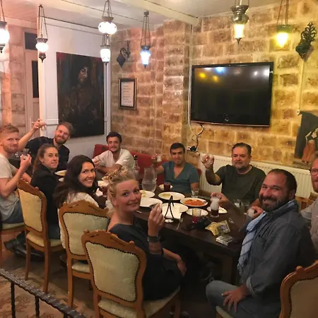 Avrasya بيت شباب *
